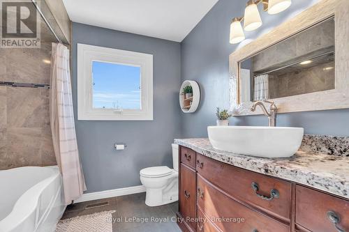 1548 Troika Court, Mississauga (Lorne Park), ON - Indoor Photo Showing Bathroom