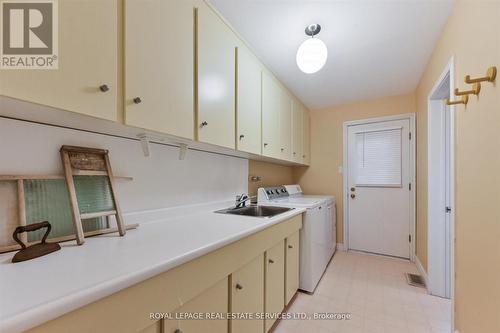20 Widdicombe Hill, Toronto, ON - Indoor Photo Showing Laundry Room