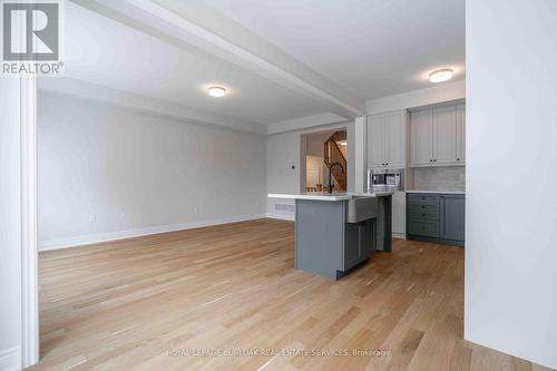 19 - 2184 Postmaster Drive, Oakville, ON - Indoor Photo Showing Kitchen