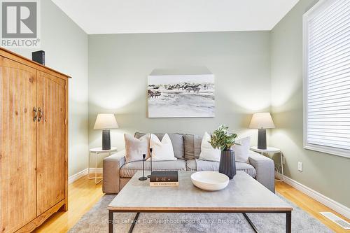 764 Prince Of Wales Drive, Cobourg, ON - Indoor Photo Showing Living Room