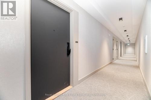 406 - 335 Wheat Boom Drive, Oakville, ON - Indoor Photo Showing Other Room