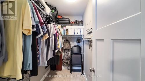 5 Windward Way N, Ashfield-Colborne-Wawanosh (Colborne), ON - Indoor With Storage