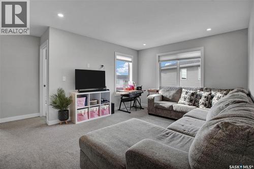 134 Germain Court, Saskatoon, SK - Indoor Photo Showing Living Room