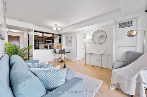 921-181 Village Green Square  Toronto, ON M1S 0K6