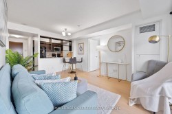 921-181 Village Green Square  Toronto, ON M1S 0K6