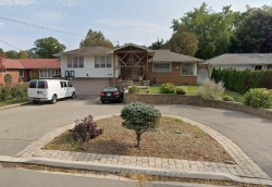 1410 Larchview Trail  Mississauga, ON L5E 2R9