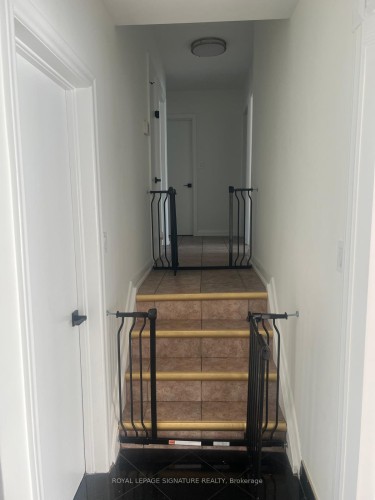 1410 Larchview Trail, Mississauga, ON - Indoor Photo Showing Other Room