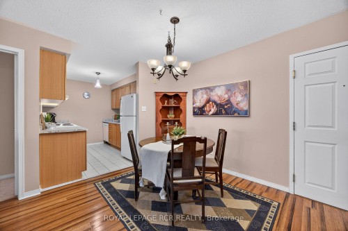 310-250 Robert Street, Shelburne, ON - Indoor Photo Showing Dining Room