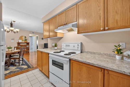 310-250 Robert Street, Shelburne, ON - Indoor Photo Showing Kitchen