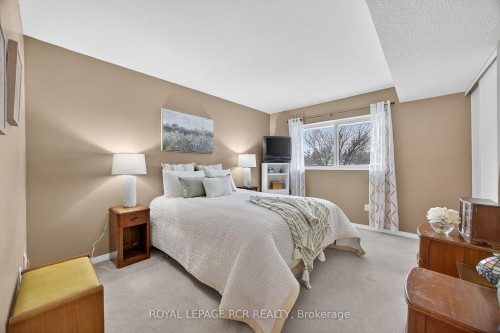 310-250 Robert Street, Shelburne, ON - Indoor Photo Showing Bedroom