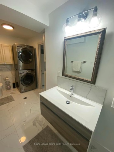 Main-59 Leggett Avenue, Toronto, ON - Indoor