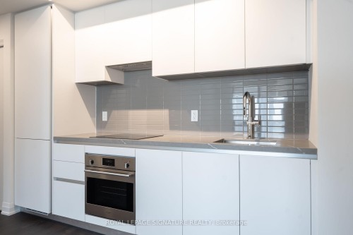 2606-4015 The Exchange N/A, Mississauga, ON - Indoor Photo Showing Kitchen