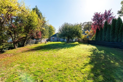 2926 Colquitz Ave, Saanich, BC 