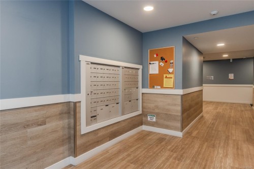 112-4820 Cedar Ridge Pl, Nanaimo, BC - Indoor Photo Showing Other Room