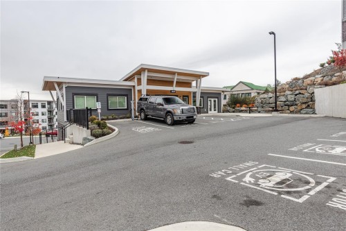 112-4820 Cedar Ridge Pl, Nanaimo, BC - Outdoor