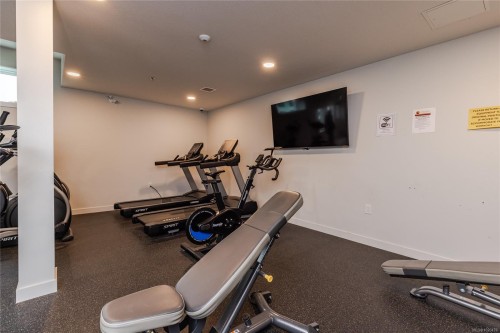 112-4820 Cedar Ridge Pl, Nanaimo, BC - Indoor Photo Showing Gym Room