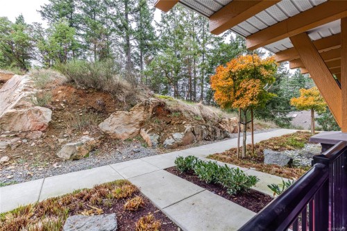 112-4820 Cedar Ridge Pl, Nanaimo, BC - Outdoor