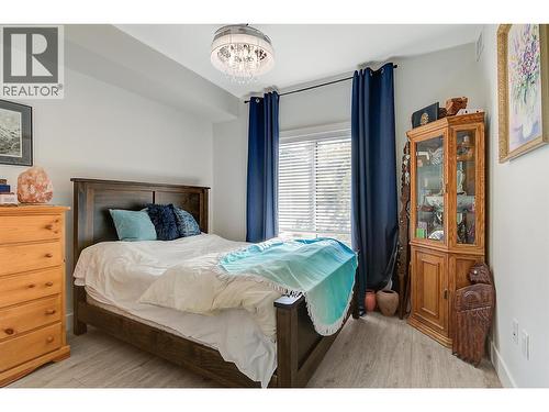 Primary Bedroom - 4380 Lakeshore Road Unit# 122, Kelowna, BC - Indoor Photo Showing Bedroom