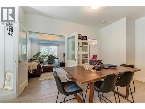 4380 Lakeshore Road Unit# 122, Kelowna, BC - Indoor Photo Showing Dining Room
