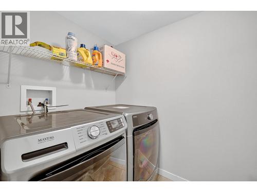 180 Mccurdy Road Unit# 8, Kelowna, BC - Indoor Photo Showing Laundry Room
