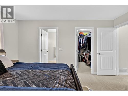 180 Mccurdy Road Unit# 8, Kelowna, BC - Indoor Photo Showing Bedroom