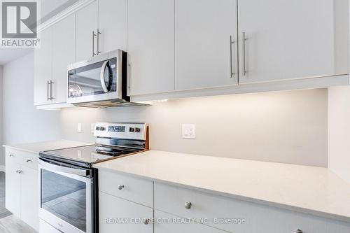 Under cabinet lighting - 106 - 2070 Meadowgate Boulevard, London South (South U), ON - Indoor Photo Showing Kitchen
