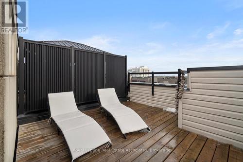 3076 Cascade Common, Oakville, ON - Outdoor With Deck Patio Veranda With Exterior