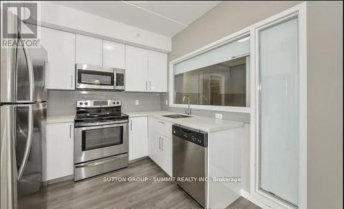 109 - 1291 Gordon Street, Guelph, ON - Indoor Photo Showing Kitchen With Stainless Steel Kitchen