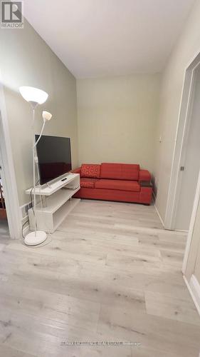 25 Barnesdale Avenue S, Hamilton, ON - Indoor Photo Showing Other Room