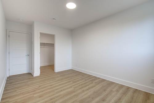 Chambre à coucher - 2-400 Av. Barron, Lachute, QC - Indoor Photo Showing Other Room