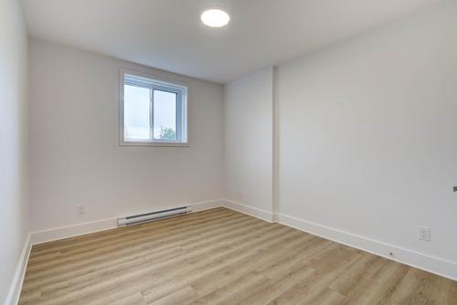 Chambre à coucher - 2-400 Av. Barron, Lachute, QC - Indoor Photo Showing Other Room