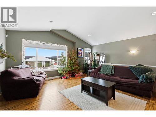 143 Eagle Crescent, Williams Lake, BC - Indoor Photo Showing Living Room