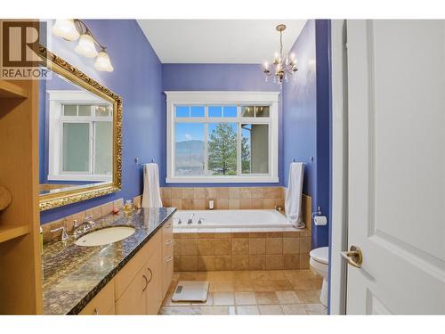 4767 Uplands Drive, Kamloops, BC - Indoor Photo Showing Bathroom