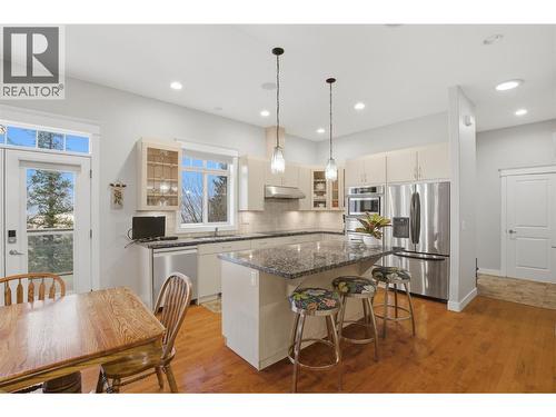 4767 Uplands Drive, Kamloops, BC - Indoor