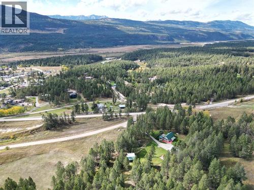 5670 Glenmore Drive, Edgewater, BC 