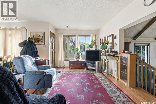 1109 7Th Street E, Saskatoon, SK - Indoor