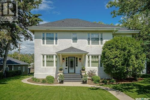 902 32Nd Street W, Saskatoon, SK - Outdoor With Facade