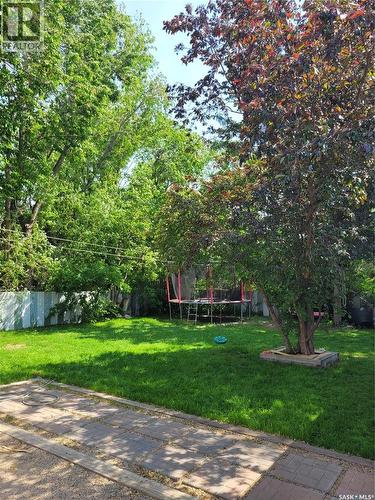 224 17Th Street Ne, Weyburn, SK - Outdoor