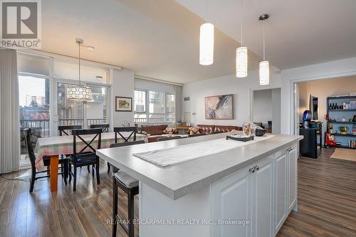 210 - 399 Elizabeth Street, Burlington, ON - Indoor Photo Showing Dining Room