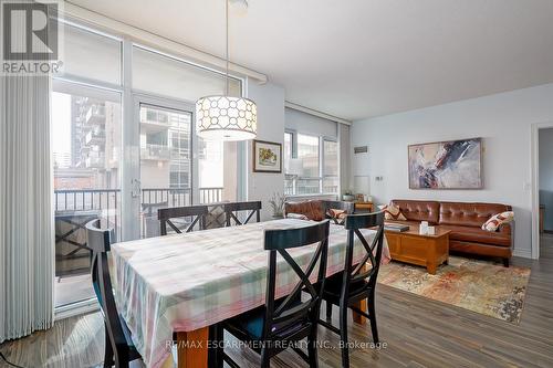 210 - 399 Elizabeth Street, Burlington, ON - Indoor Photo Showing Dining Room