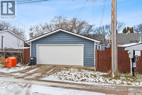 1406 10Th Avenue N, Saskatoon, SK - Outdoor