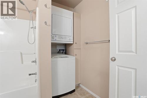 107 303 Lowe Road, Saskatoon, SK - Indoor Photo Showing Laundry Room
