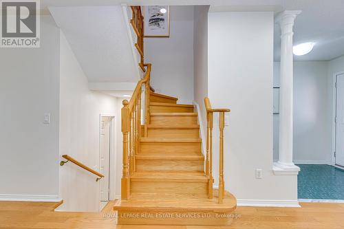 2967 Jackson Drive, Burlington, ON - Indoor Photo Showing Other Room