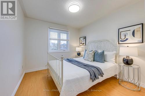 2967 Jackson Drive, Burlington, ON - Indoor Photo Showing Bedroom