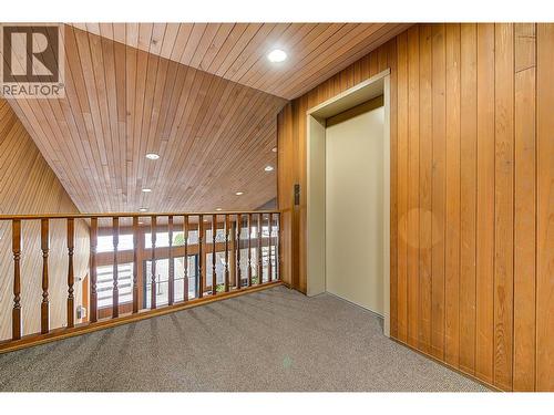 Elevator to second floor - 983 Bernard Avenue Unit# 205, Kelowna, BC - Indoor Photo Showing Other Room