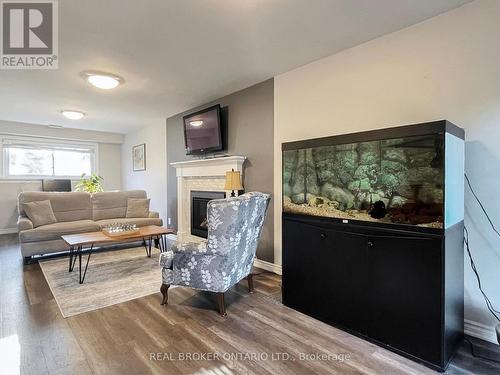 15 Jasmine Crescent, Whitchurch-Stouffville, ON - Indoor Photo Showing Living Room With Fireplace