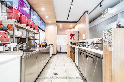 83 Lakeshore Road S, Mississauga, ON 