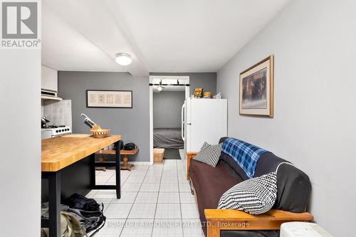 200 Roxton Road, Toronto, ON - Indoor