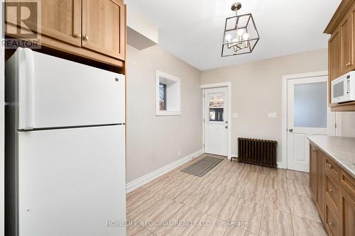 200 Roxton Road, Toronto, ON - Indoor Photo Showing Kitchen