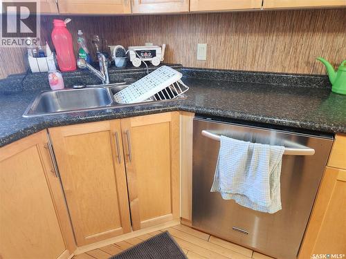 309 4Th Street W, Nipawin, SK - Indoor Photo Showing Kitchen With Double Sink